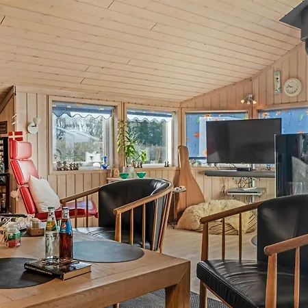 Anline - 600m To The Fjord By Interhome *