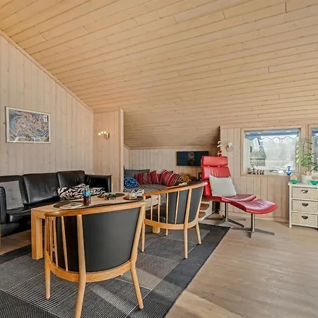 Anline - 600m To The Fjord By Interhome