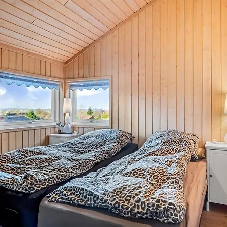 Anline - 600m To The Fjord By Interhome *